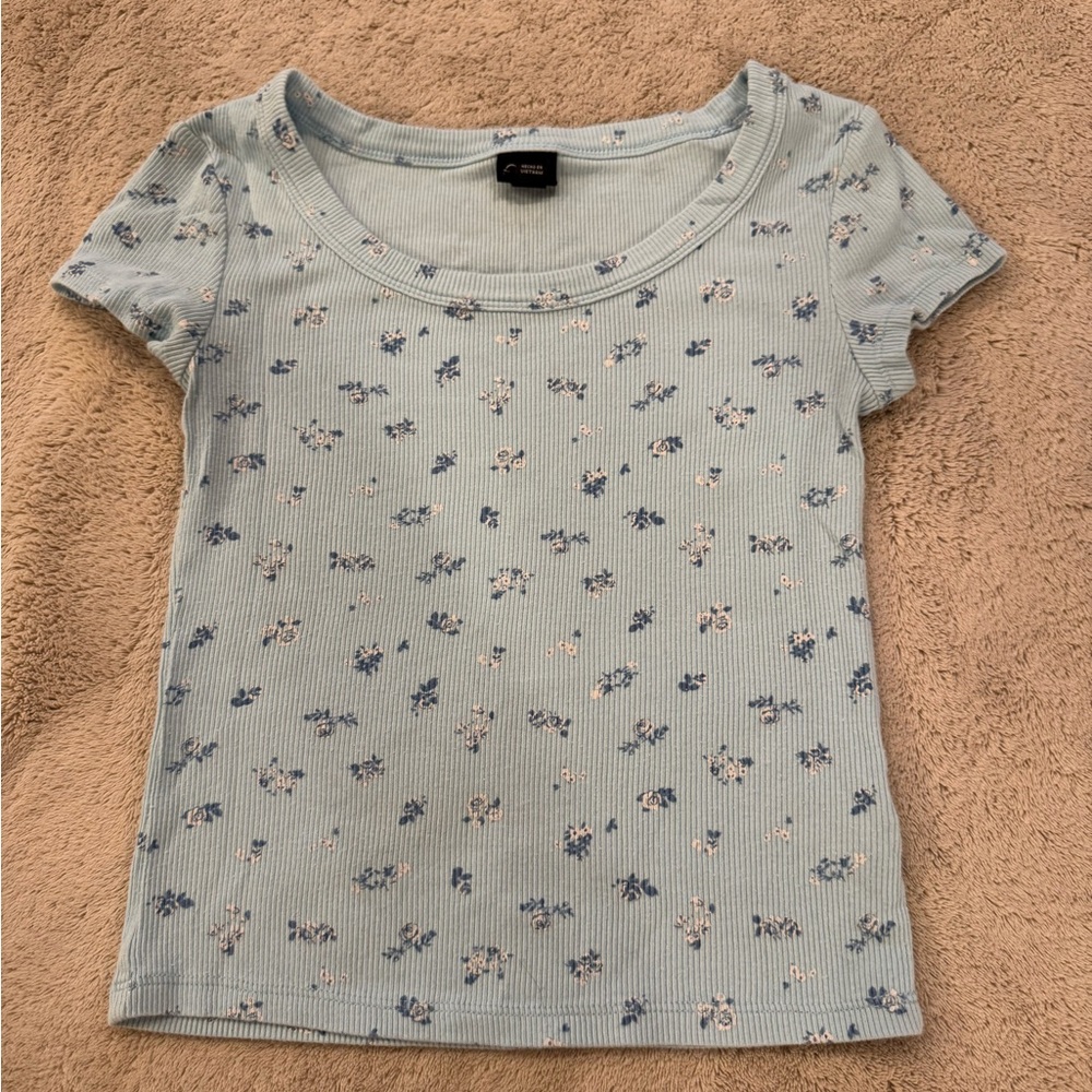 Art Class Floral Blue Ribbed Tee  size medium